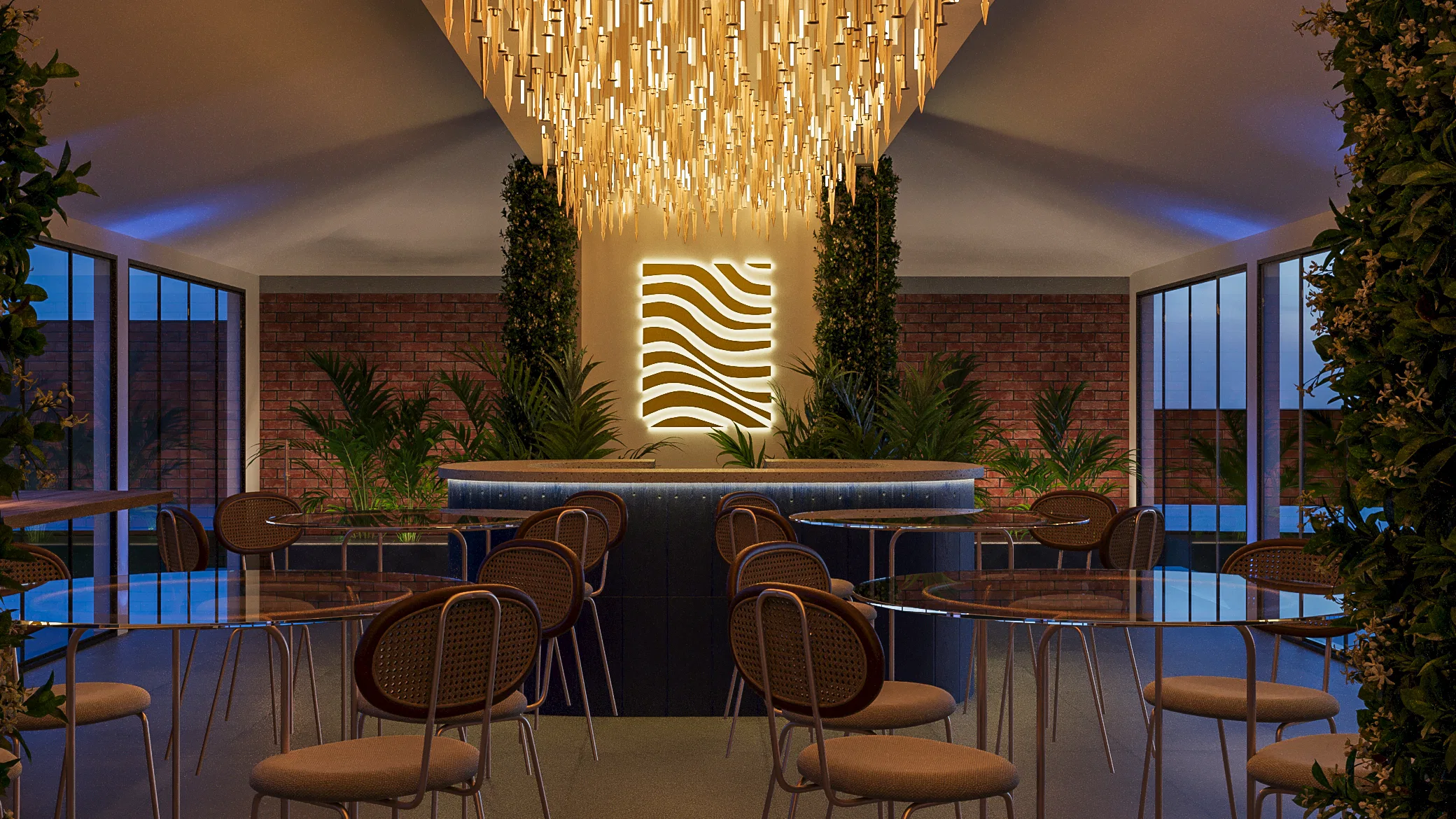 Bar central curvo sob lustre dourado em cascata, painel ondulado retroiluminado, parede de tijolo e mesas de vidro com cadeiras de palhinha